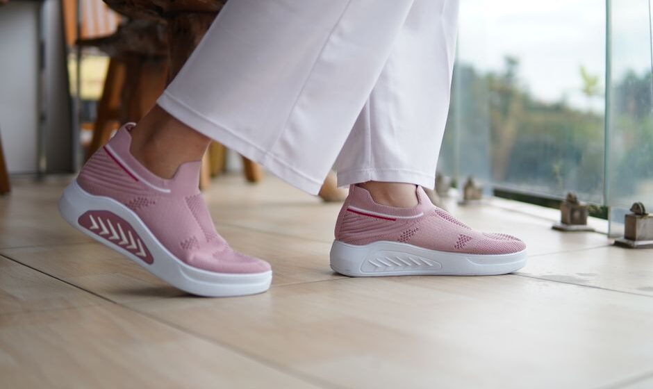 Jak nosić sneakersy do bardziej eleganckich ubrań? Jak nosić sneakersy do bardziej eleganckich ubrań?