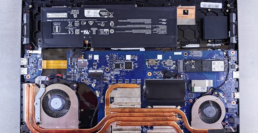 Stary laptop może dostać drugie życie. Nie zawsze trzeba kupować nowy